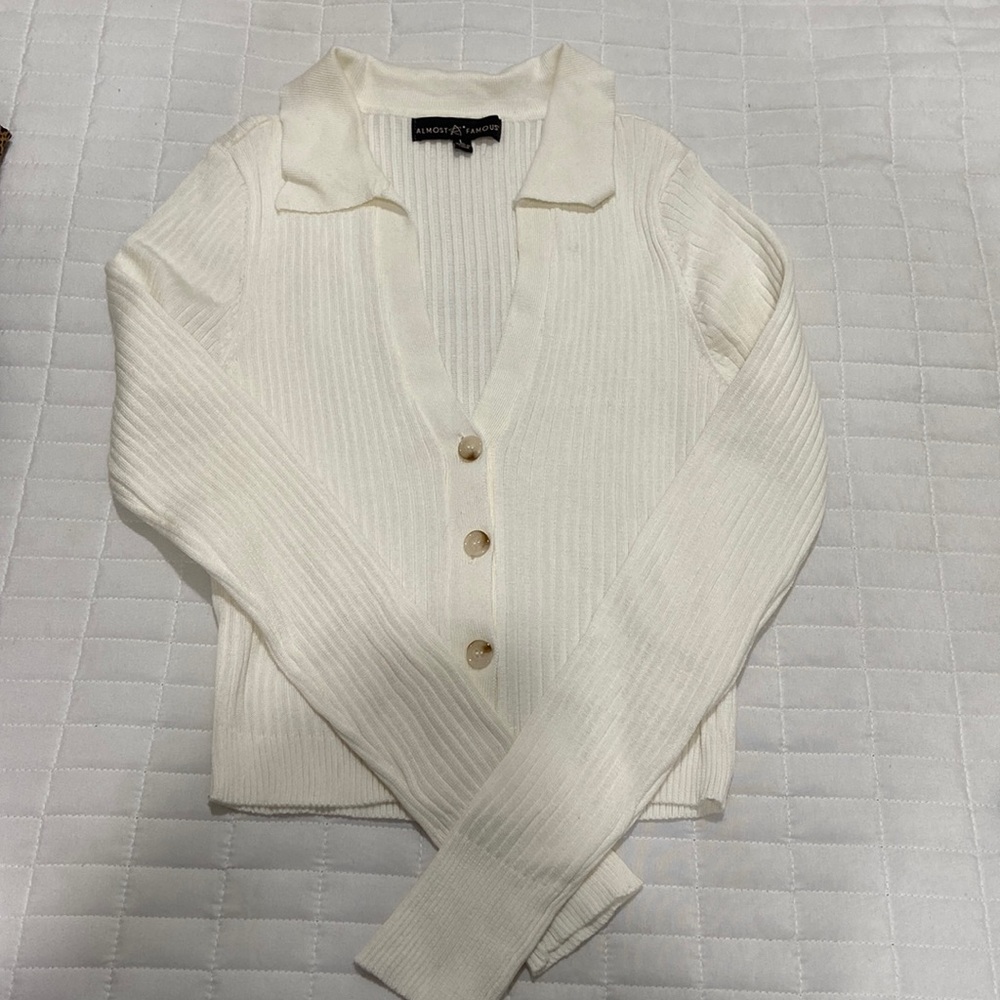 Cropped Sweater/Cardigan